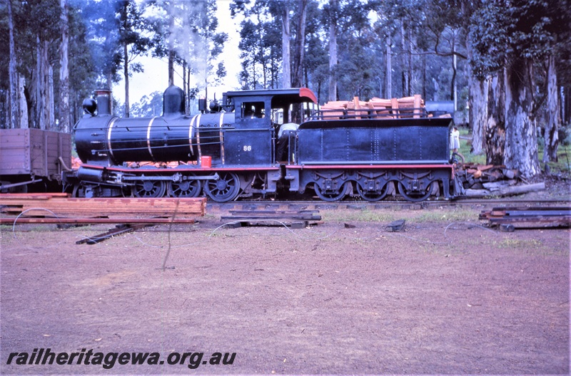 T05574
Donnelly Sawmills Y class 86 at Donnelly River timber mill. Side view of locomotive.   
