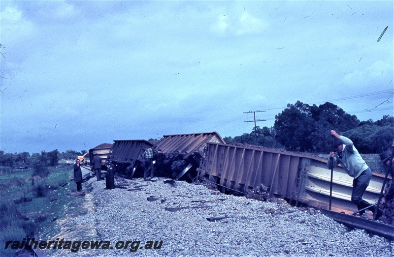 T05581
Kenwick -derailment of loaded iron ore train. SWR line 
