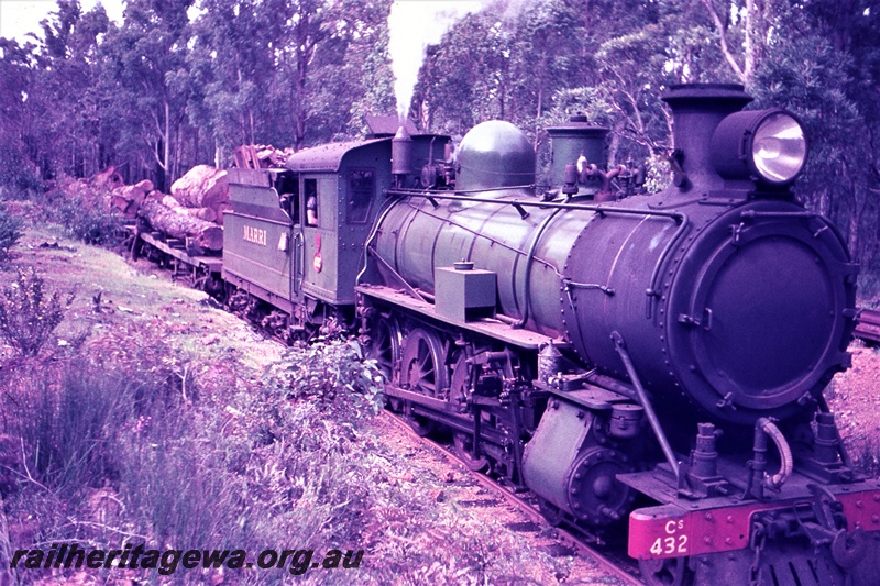 T05600
Cs class 432 "Marri" hauling log train between Banksiadale and Dwellingup. PN line.
