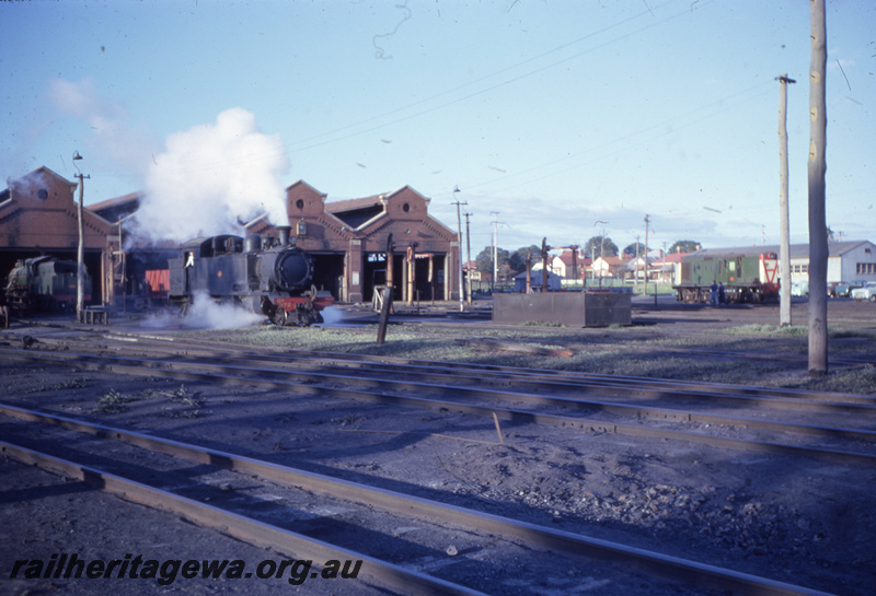 T05652
East Perth loco depot - southern end. Photo depicts Ds class 372, W class  and Y class. ER line.
