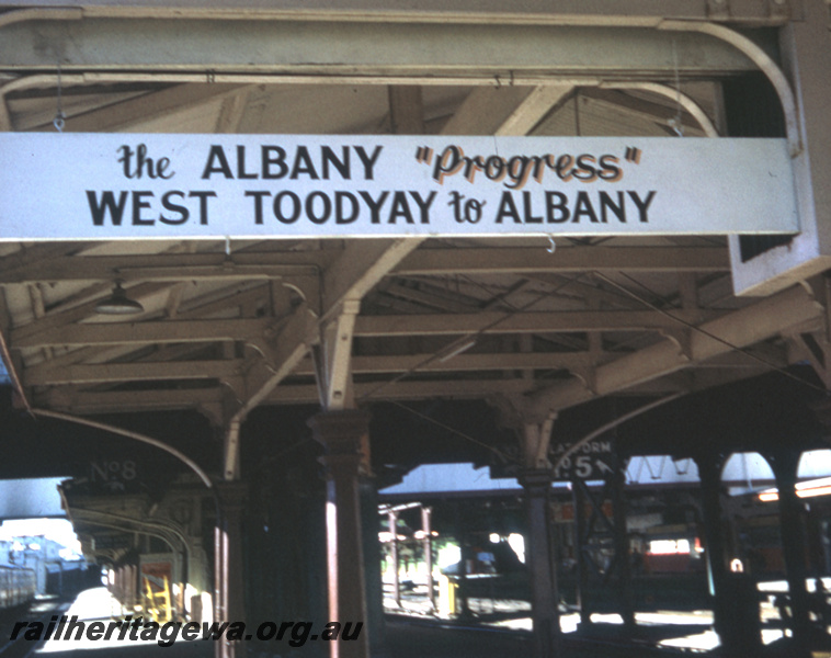 T05678
Perth Station - The Albany Progress all stations West Toodyay to Albany destination board. ER line
