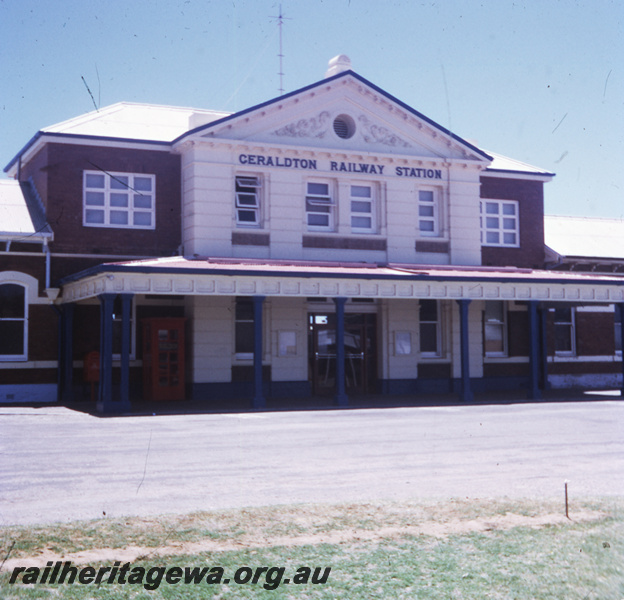 T05746
Geraldton Railway Station faade. NR line.
