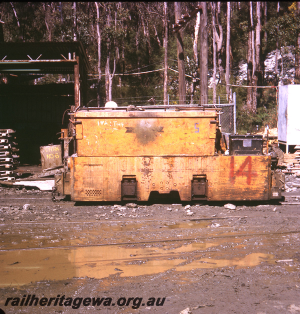 T05768
 Canning Dam - dam wall extension Gemco loco, ARHS outing. 
