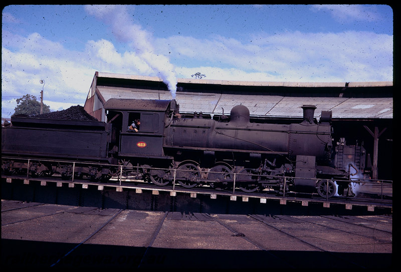 T06116
FS Class 423, Bunbury roundhouse, turntable
