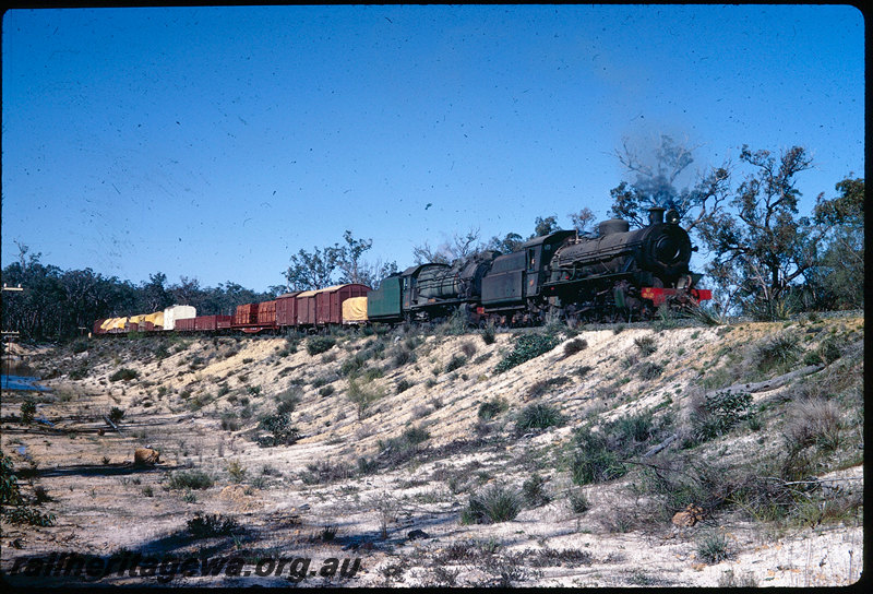 T06231
W Class 912 and S Class 542, goods train, QU Class flat wagon in brown livery, yellow tarps, between Darkan and Bowelling, BN line
