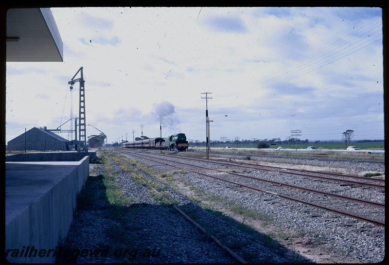 T06260
NSWGR C38 Class 3801, westbound 