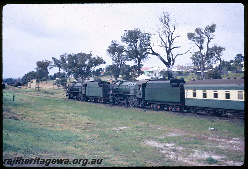 T06320
V Class 1203 and V Class 1215 with ARHS 