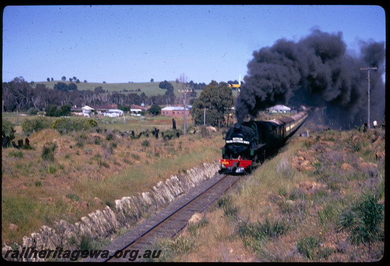 T06620
V Class 1220, ARHS 75th tour train to Donnybrook, departing Donnybrook for Picton Junction, semaphore distant signal, PP line
