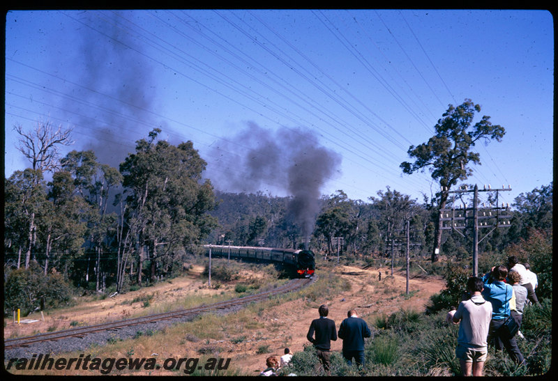 T06621
V Class 1220, ARHS 75th tour train to Donnybrook, departing Donnybrook for Picton Junction, semaphore distant signal, PP line
