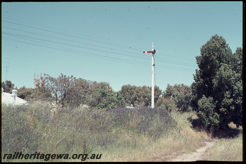 T06842
Semaphore signal, York, St Patrick's Church, GSR line
