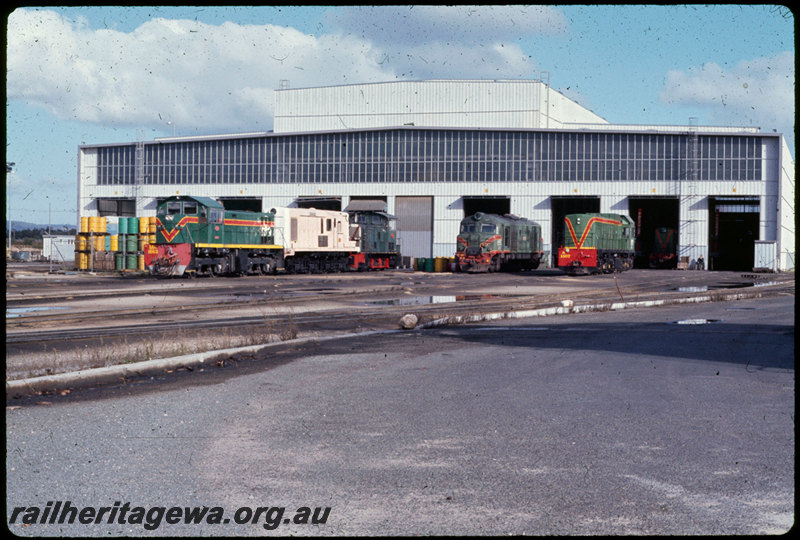 T06969
MA Class 1863, Y Class 1112, pink undercoat, TA Class 1814, XA Class 1407 