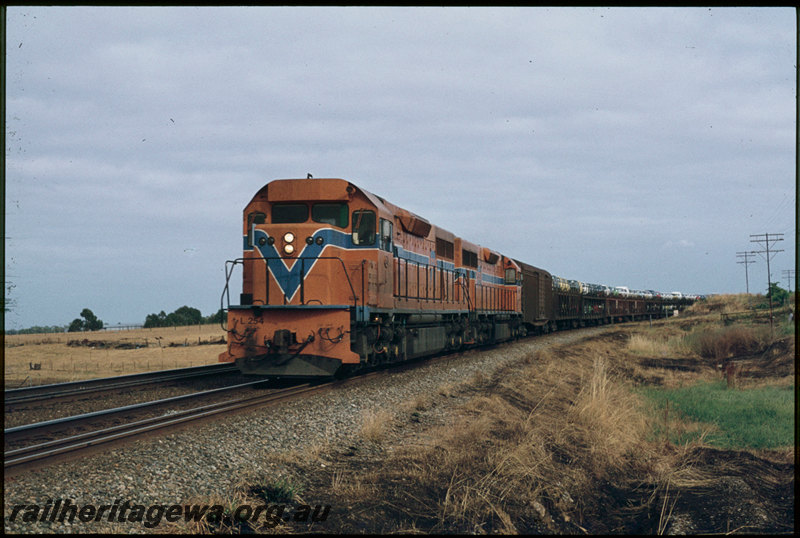 T07340
L Class 254 double heading with an unidentified L Class, Up goods train, Middle Swan, ER line
