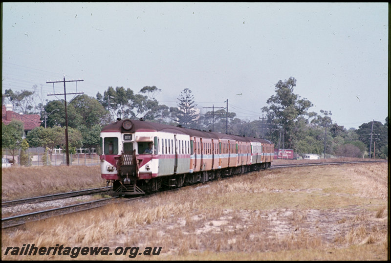 T07392
ADA/ADG/ADA/ADG/ADA/ADG Class railcar set, Down suburban passenger service, between Claremont and Showgrounds, ER line
