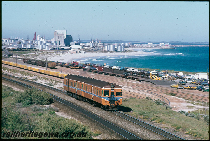 T07406
ADA/ADX Class railcar set, Down suburban passenger service, between Leighton and Victoria Street, car loading ramp in Leighton Yard, ER line
