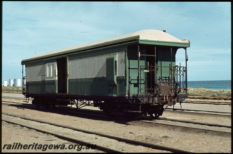 T07577
Z Class 9 brakevan, ex-AGB Class 9 buffet car, Leighton Yard
