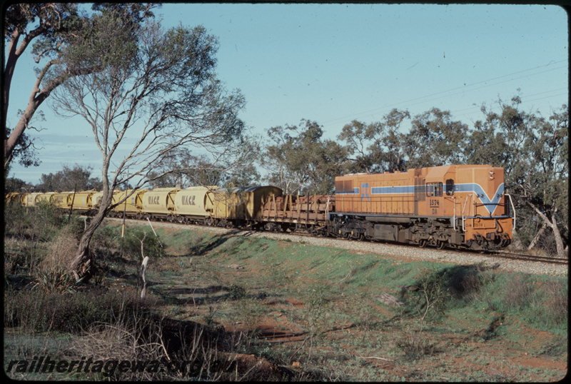 T07728
DA Class 1574, Down goods train, between Mooliabeenee and Mogumber, MR line
