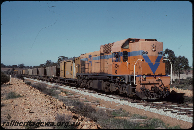 T07731
AB Class 1534, dropping ballast, between Yerecoin and Bindi Bindi, CM line
