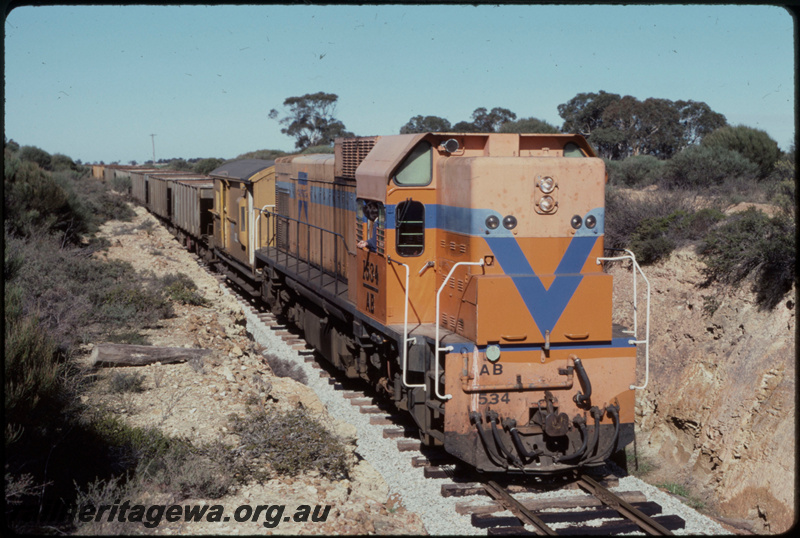 T07732
AB Class 1534, dropping ballast, between Yerecoin and Bindi Bindi, CM line
