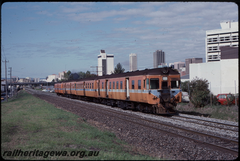 T07737
ADX Class 665 with ADA/ADX/ADA Class railcar set, Up football special, between West Perth and West Leederville, ER line
