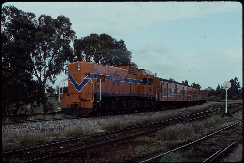 T07765
A Class 1513, Down suburban passenger service, between East Perth and Mount Lawley, searchlight signal, ER line
