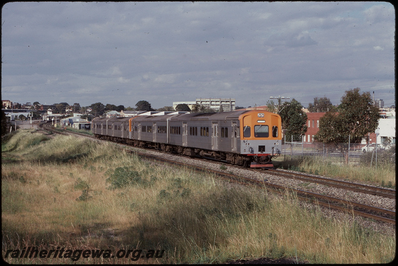 T07823
ADL Class 806 with ADC/ADL/ADC Class railcar set, Up suburban passenger service, between Subiaco and Daglish, searchlight signals, footbridge, signal cabin, ER line
