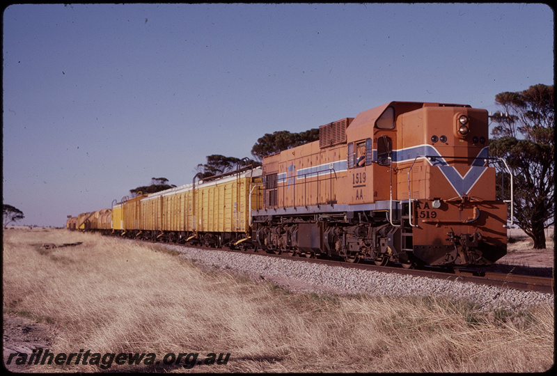 T07837
AA Class 1519, Up loaded grain train, unknown location
