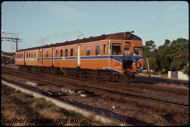 T07885
ADG Class 608 with ADA Class trailer, Up suburban passenger service, between Mount Lawley and East Perth, ER line

