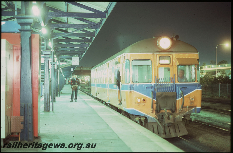 T07948
Single ADG Class railcar, Down suburban passenger service, City Station, Perth, Platform 7, ER line, night photo
