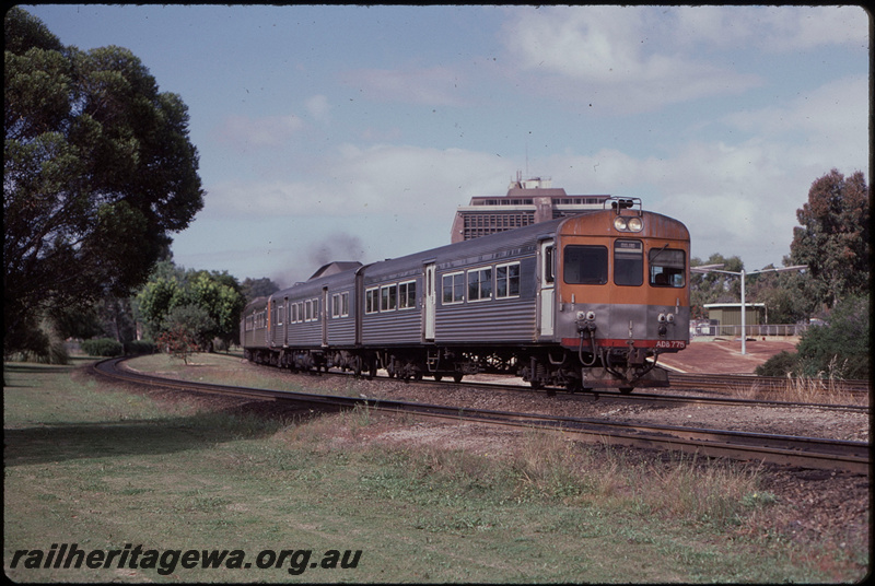 T08101
ADB Class 775 with ADK/ADB/ADK Class railcar set, Down suburban passenger service, between East Perth and Mount Lawley, Westrail Centre, ER line
