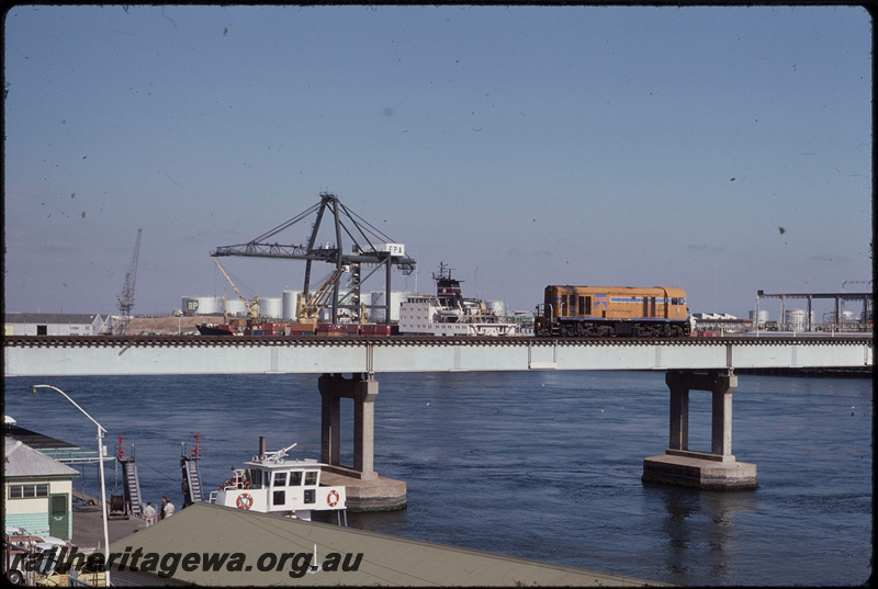 T08136
G Class 51, Up light engine movement, Swan River Bridge, concrete pylon, steel girder, Fremantle, ER line
