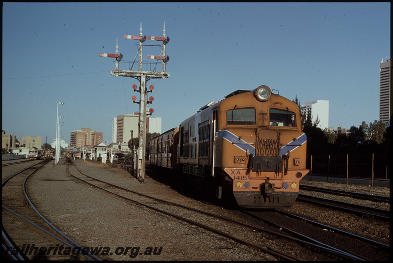 T08210
XA Class 1415 