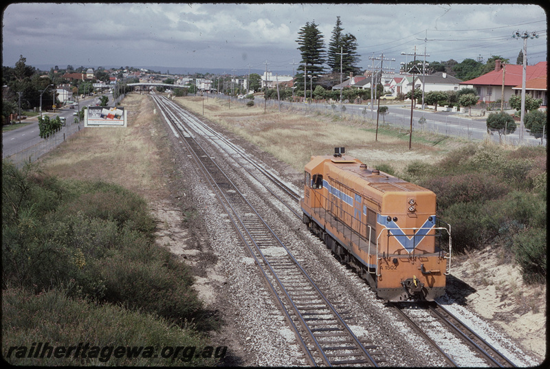 T08298
A Class 1502, Up light engine movement, between Maylands and Mount Lawley, Seventh Avenue bridge, ER line
