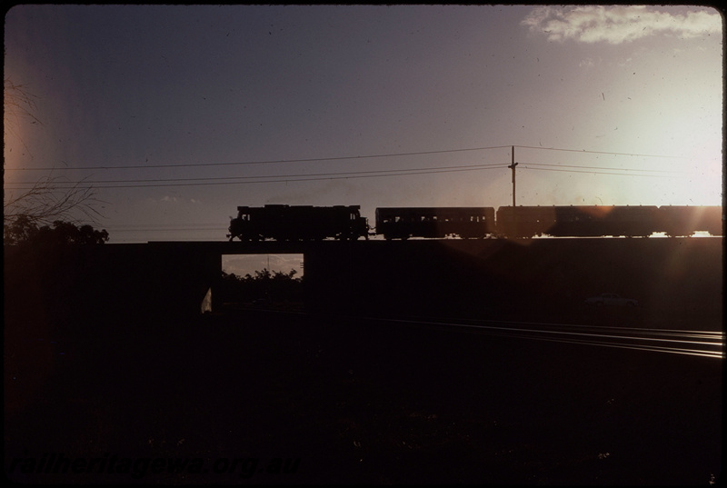 T08398
Unidentified XA Class, Down suburban passenger service, Kenwick Flyover, SWR line
