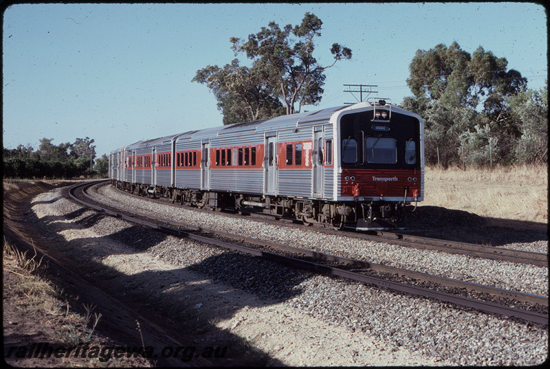 T08403
ADC Class 857, ADL Class 807, with another ADL/ADC Class railcar set, Down suburban passenger service, departing Stokley, SWR line
