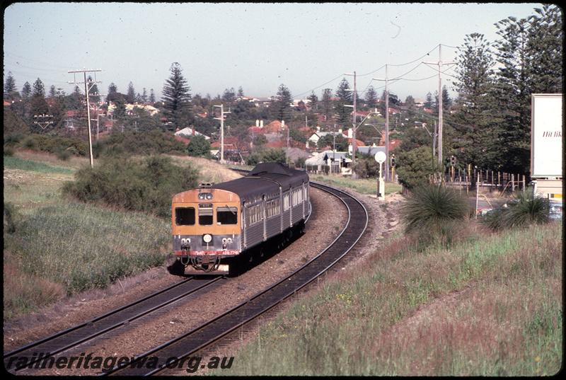 T08477
ADC Class 851 with an ADL Class railcar, Down suburban passenger service, between Grant Street and Swanbourne, ER line
