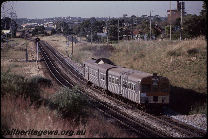 T08488
ADB Class 760 trailer with ADK Class railcar, Down suburban passenger service, between Rivervale and Victoria Park, stopping pattern sign says 