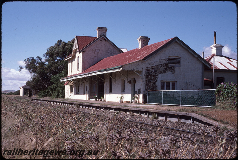 T08504
Walkaway station building, platform, goods shed, MR line
