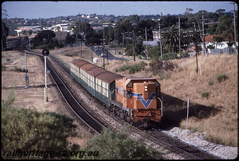 T08601
A Class 1508, Down suburban passenger service, between Rivervale and Victoria Park, searchlight signals, SWR line
