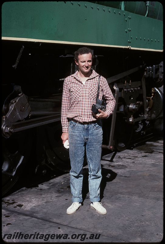 T08698
Nick Pusenjak, portrait, standing in front of NSWGR C3801, Forrestfield loco depot
